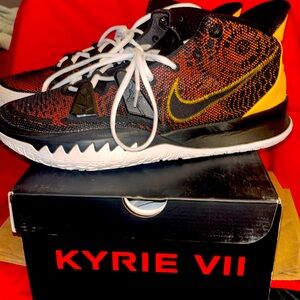 Kyrie 7 sz15